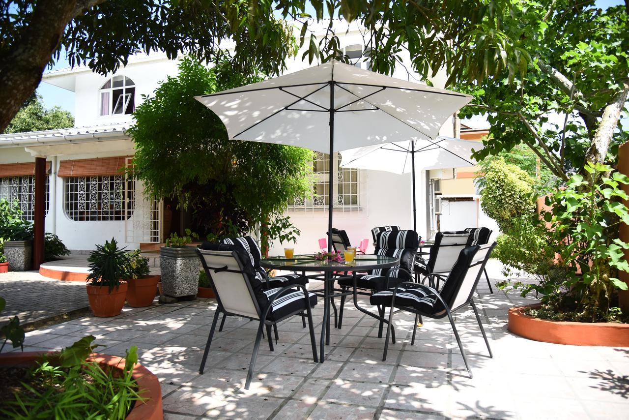 Jessies Guest House Seychelles ボー・ヴァロン エクステリア 写真