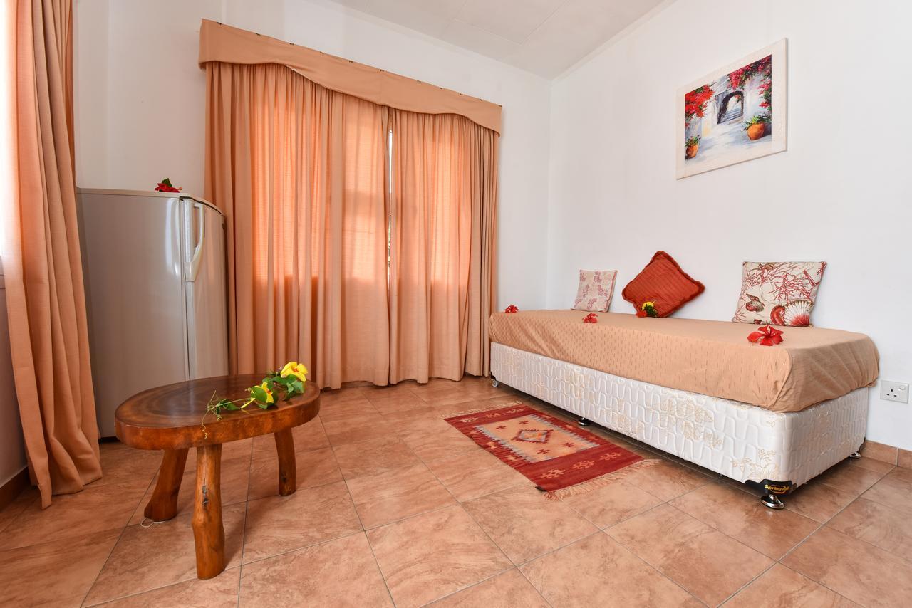 Jessies Guest House Seychelles ボー・ヴァロン エクステリア 写真
